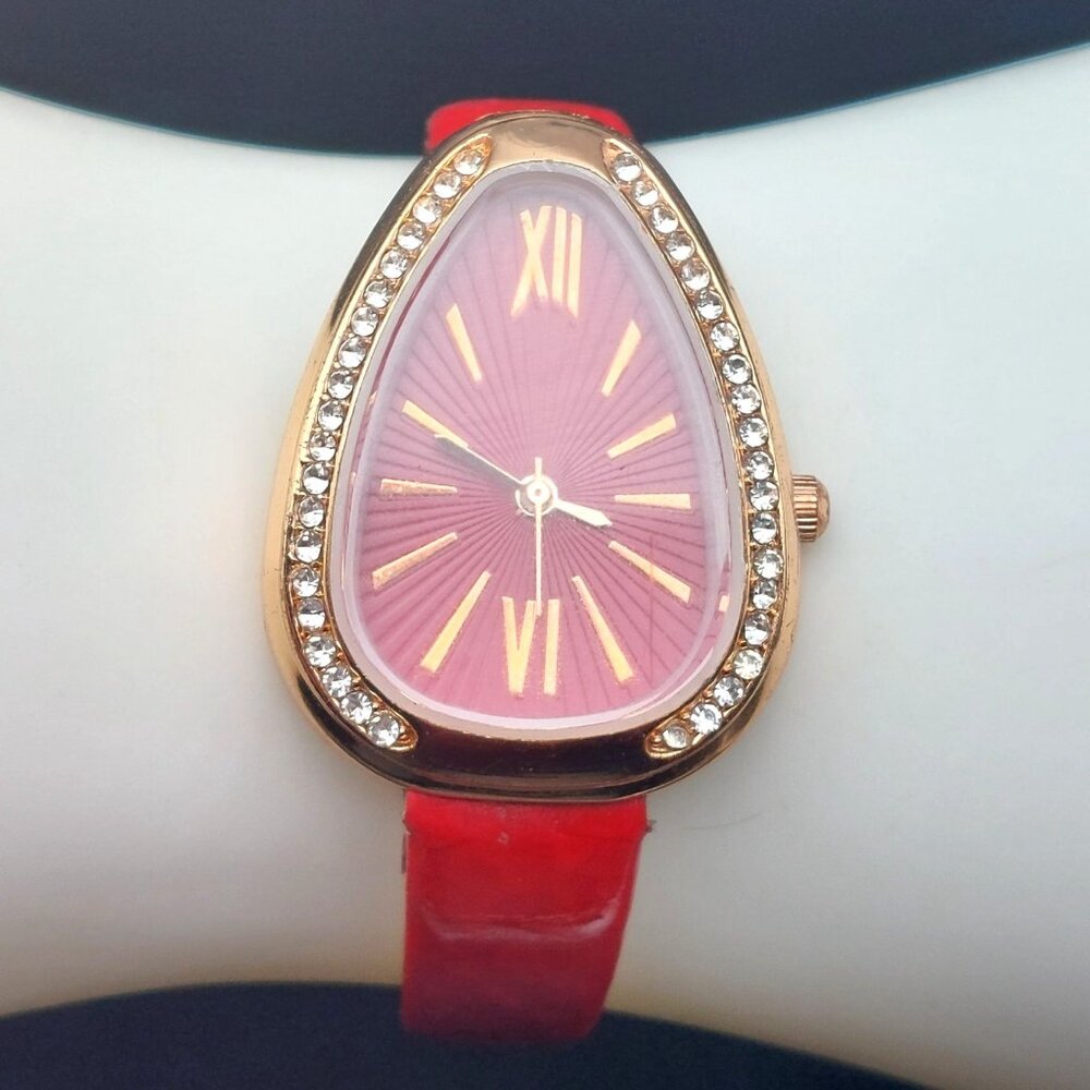 Elegant Red Teardrop Wristwatch With Rhinestone Bezel & Leather Band